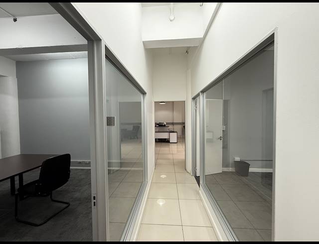 438.07M² OFFICE TO LET IN GREEN POINT